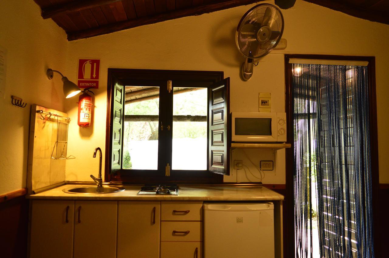 Camping El Pinajarro Hervas Bagian luar foto